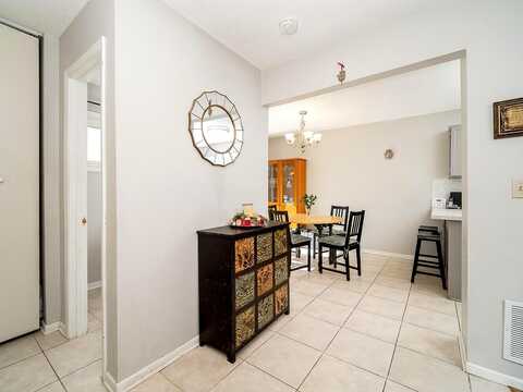Aspen, SAINT PAUL, MN 55122