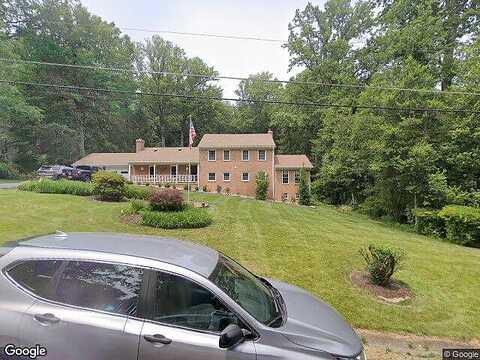 Maria, GREAT FALLS, VA 22066