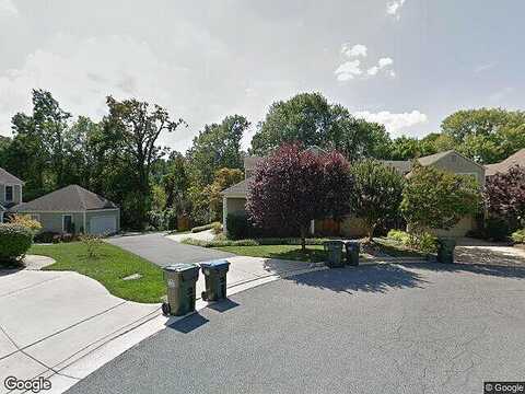 Castleton, OAKTON, VA 22124