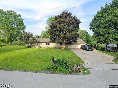 Sunny Crest, NEW BERLIN, WI 53146
