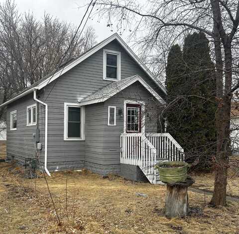 1St, CAMBRIDGE, MN 55008