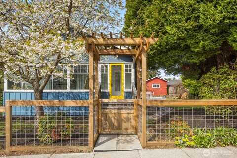 102Nd, SEATTLE, WA 98133