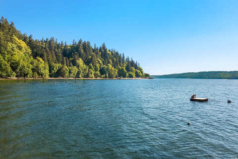 Bates, VASHON, WA 98070
