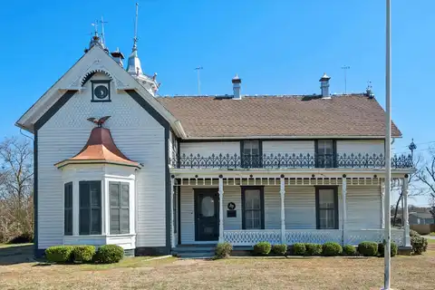 Hall, FAIRFIELD, TX 75840