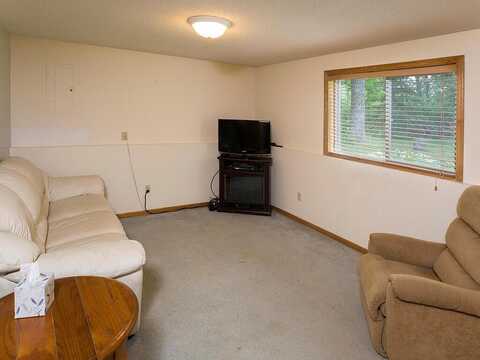 18Th, PRINCETON, MN 55371
