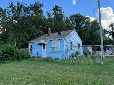 Crosstown, ANDOVER, MN 55304