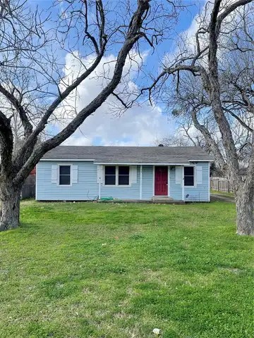 East, EDNA, TX 77957