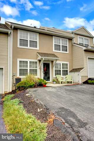 Courtyard, CARLISLE, PA 17013