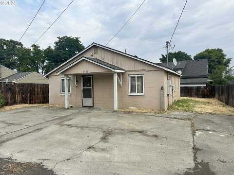 10Th, THE DALLES, OR 97058