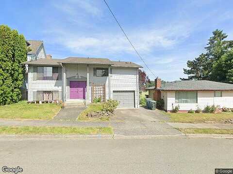 Pine, SNOHOMISH, WA 98290