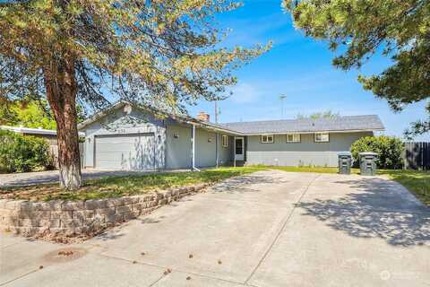 Village, MOSES LAKE, WA 98837