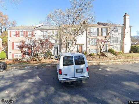 Windbreak, ALEXANDRIA, VA 22306