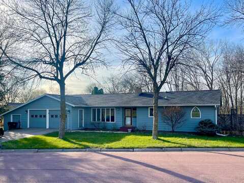 Crestview, REDWOOD FALLS, MN 56283