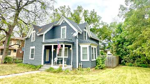 Belle, CANNON FALLS, MN 55009