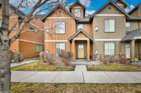 25Th, REDMOND, OR 97756
