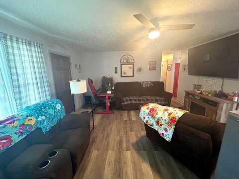 Gordon, COVINGTON, VA 24426