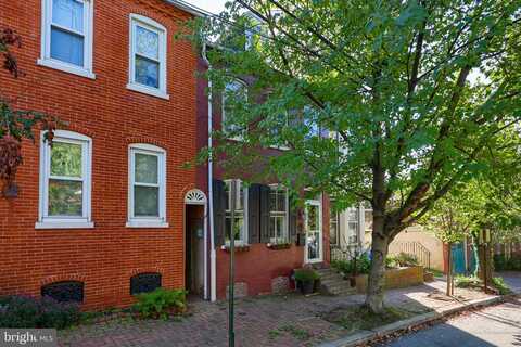 Charlotte, LANCASTER, PA 17603