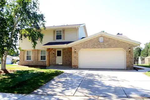 Fieldcrest, WAUKESHA, WI 53186