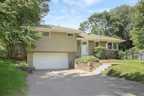 Holiday, MINNETONKA, MN 55345