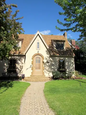 Homewood, FAIRMONT, MN 56031
