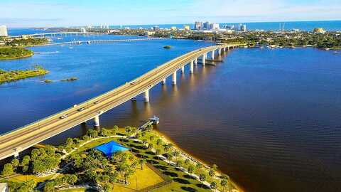 Reena, DAYTONA BEACH, FL 32117