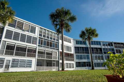 Newport U, DEERFIELD BEACH, FL 33442