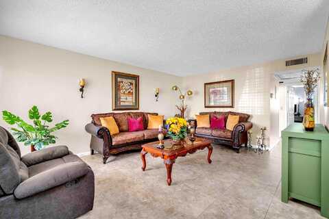 Newport U, DEERFIELD BEACH, FL 33442