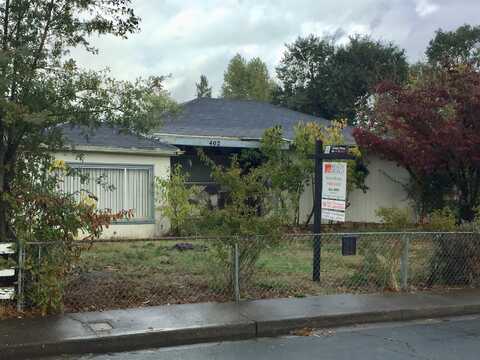 Grove, UKIAH, CA 95482