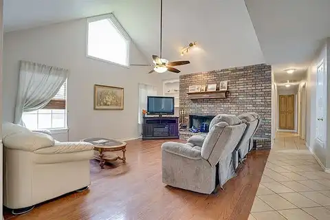 Russell, BONHAM, TX 75418