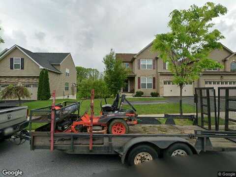 Crescent, BREINIGSVILLE, PA 18031