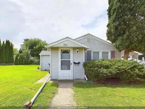 Merrill, DE PERE, WI 54115