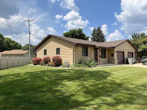 14Th, MILWAUKEE, WI 53221