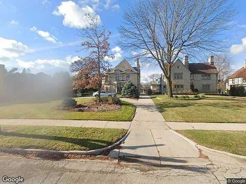Lake, MILWAUKEE, WI 53211