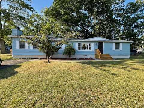 West, WIND GAP, PA 18091