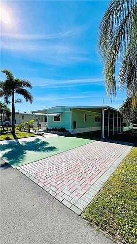 Pauline, BONITA SPRINGS, FL 34135