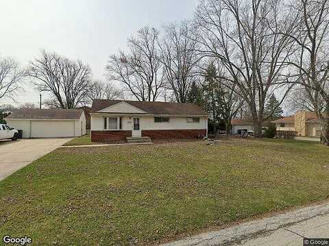 Squire, MILWAUKEE, WI 53220