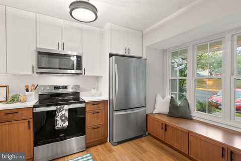 Marquis, WOODBRIDGE, VA 22192