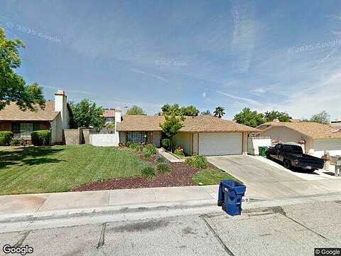 17Th, PALMDALE, CA 93550