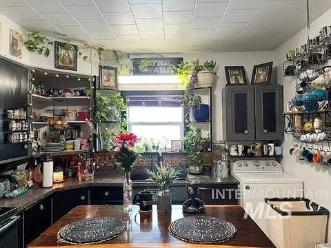 1St, POMEROY, WA 99347