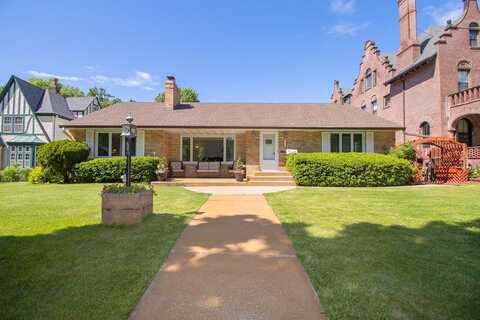 Summit, SAINT PAUL, MN 55105