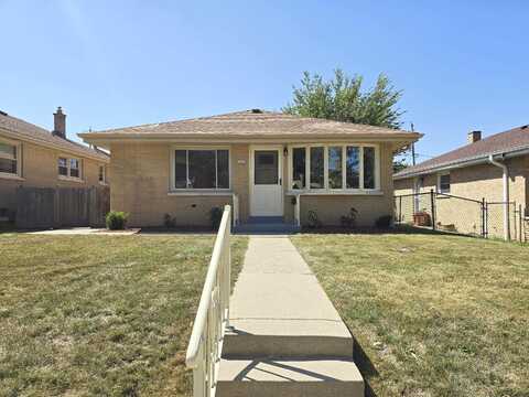 61St, MILWAUKEE, WI 53216