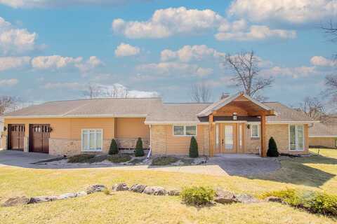 Elizabeth, WATERTOWN, WI 53098