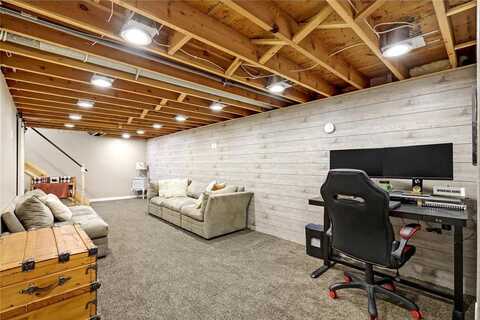Edgewood, SAINT PAUL, MN 55112