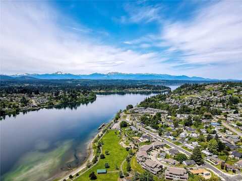 Apple, BREMERTON, WA 98310