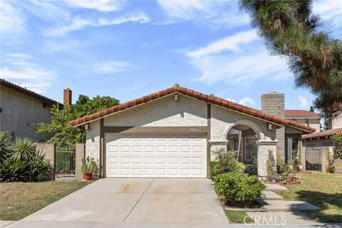 Avenida Pamplona, CERRITOS, CA 90703