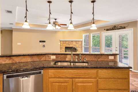 County Road 2318, MINEOLA, TX 75773