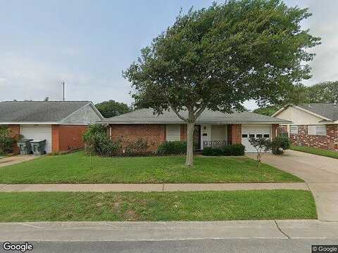 Pine, GALVESTON, TX 77551