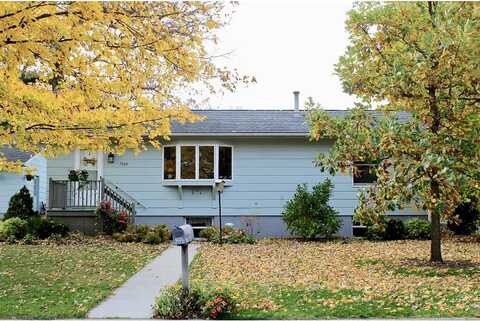 Short, RIVER FALLS, WI 54022