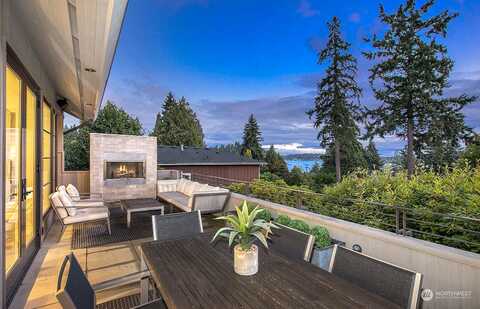 1St, BELLEVUE, WA 98004