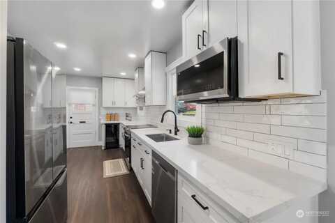 Bagley, SEATTLE, WA 98103